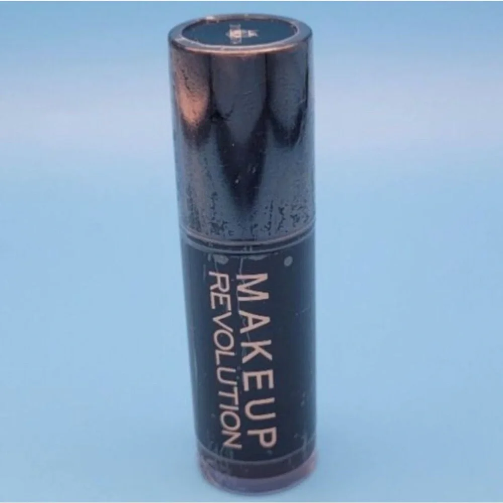 Makeup Revolution Black Lipstick 100% Vamp